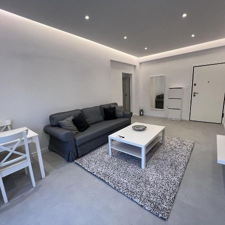 Comfy Apartment In Nea Smirni أثينا المظهر الخارجي الصورة